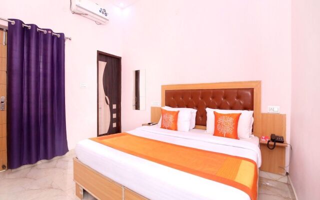 OYO 11497 Hotel Sharnam