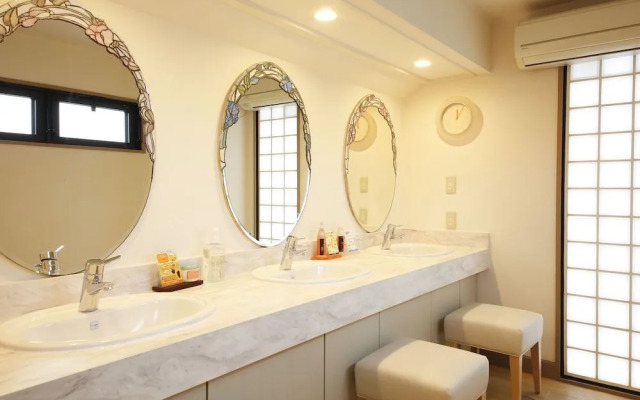 Bishoku no Kakurega Provence