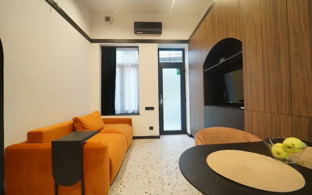 JAIS Home-Moon Apartment-Old Town/ Muzeului Square