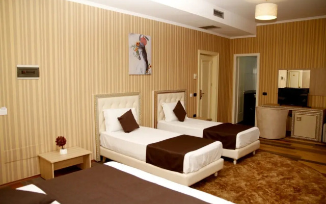 AMH Hotel