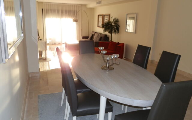 Mimosas Suites Banus