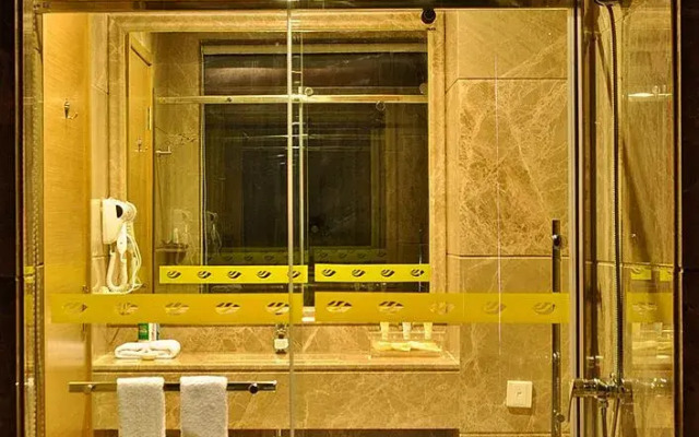 Kinson Hotel
