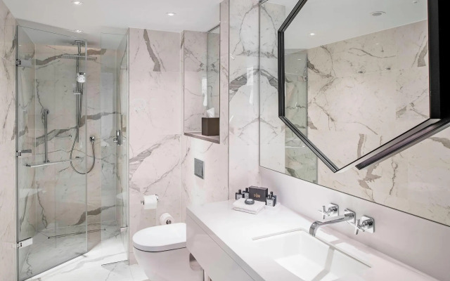 The Dixon, Autograph Collection