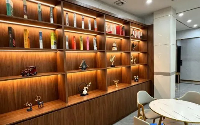 Huazhou Guotai Hotel — hotel in Maoming