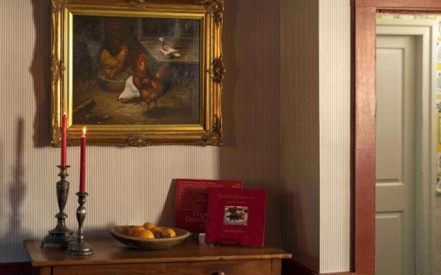 Waldo Emerson Inn