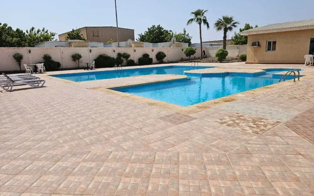 Al Meem M&M Compound