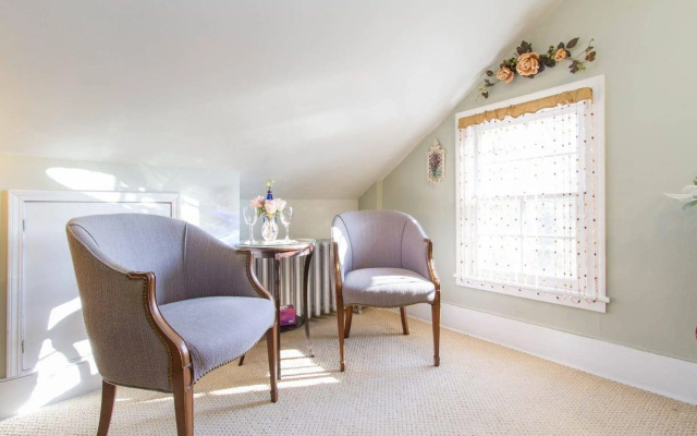 The Harbor Rose Bed & Breakfast