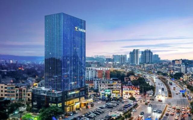 Tianwei Hotel (Guangzhou Zengcheng Zhongxin Subway Station Branch)