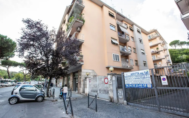 Gregorio VII Halldis Apartment