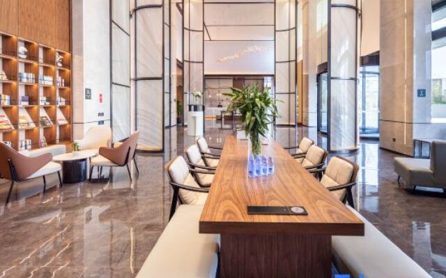 Yibin Lingang University City Convention and Exhibition Center Atour Hotel