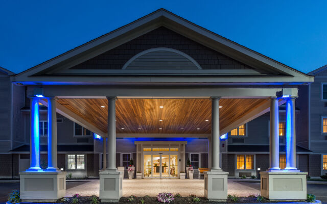 Holiday Inn Express Hotel & Suites Tilton - Lakes Region