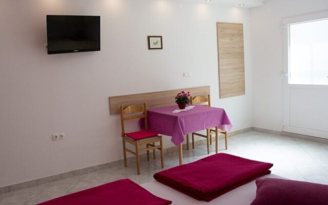 Apartments Valentić 1304