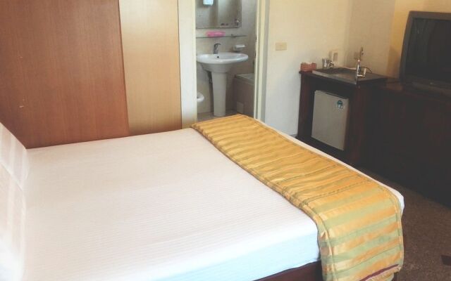 Jing Ai Hotel
