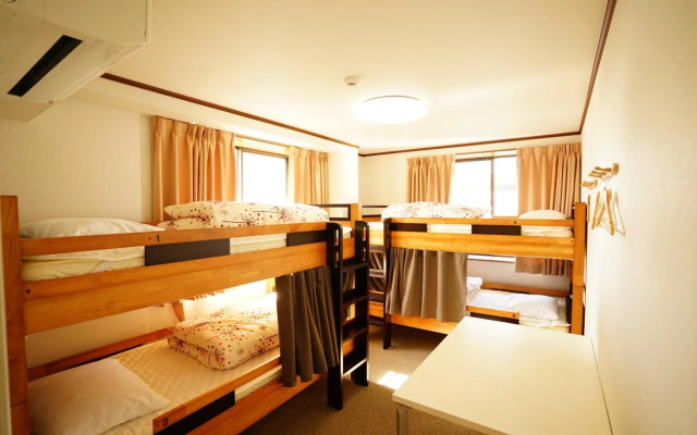 Guest House Kyoto Inn - Hostel