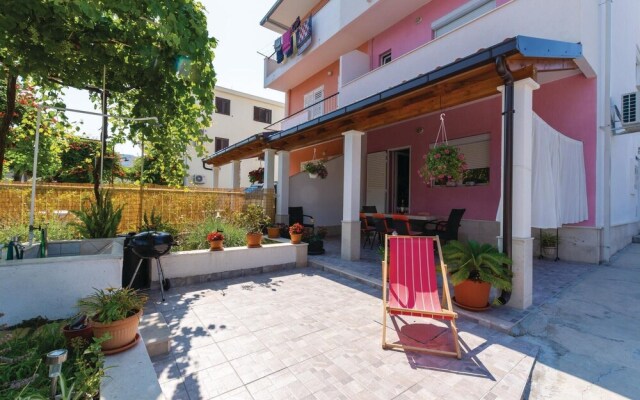 Amazing Home in Stobrec With Wifi and 4 Bedrooms