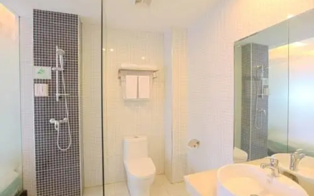Yijia Business Wuchang