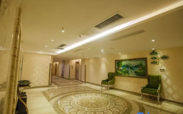 Vienna International Hotel (Korla Swan River)