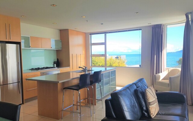 Waimahana Apartment 8