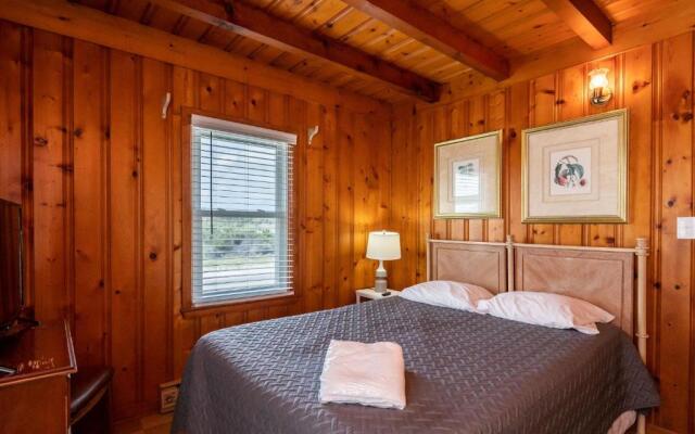 Lowe Tide by Oak Island Accommodations