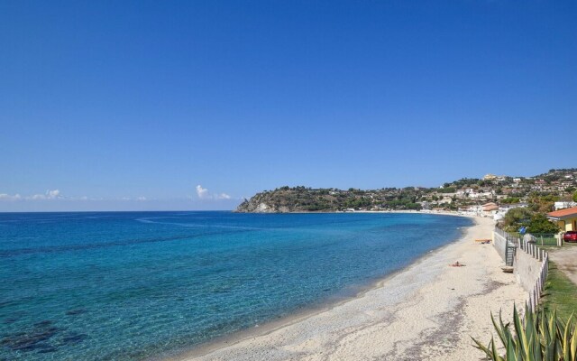 Amazing Home in Marina di Ragusa With Wifi