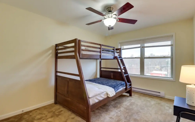 Poconos Retreat w/ Lake & Mountain Views!