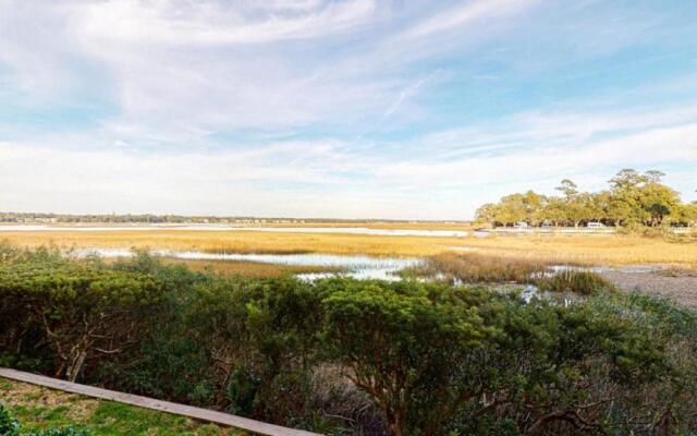 240 Captains Quarters