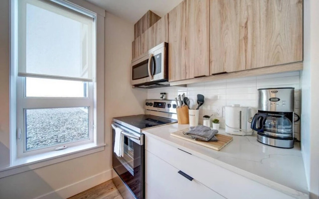 Ocean Bay New Luxury Condo Slps-5 w Prk Coffee AC