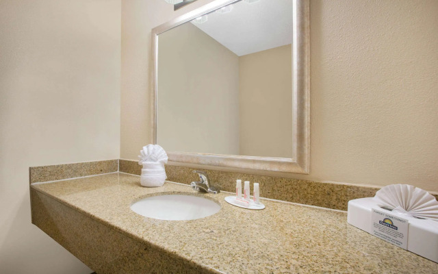 Days Inn by Wyndham Lake Havasu