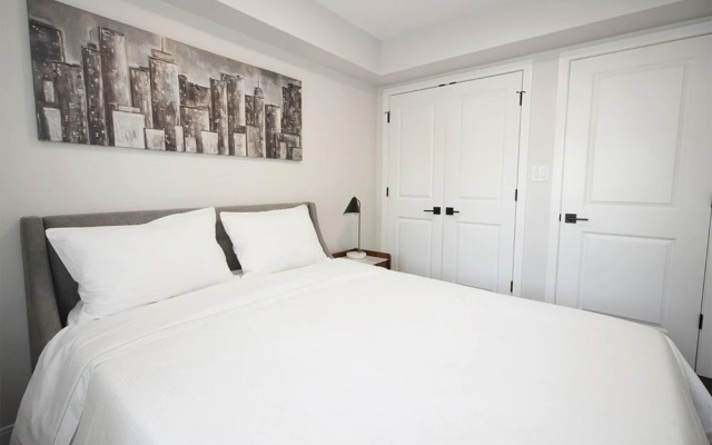 Gorgeous 2-bedrooms Duplex Upper Unit