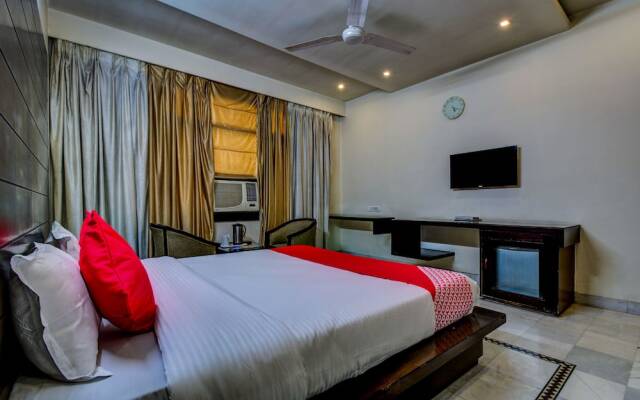 OYO 2428 Hotel Ashish