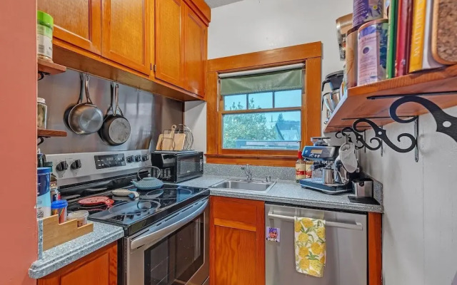 Brick & Creek House 3 Bedroom Home