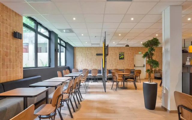 B&B HOTEL Paris Porte d'Orléans