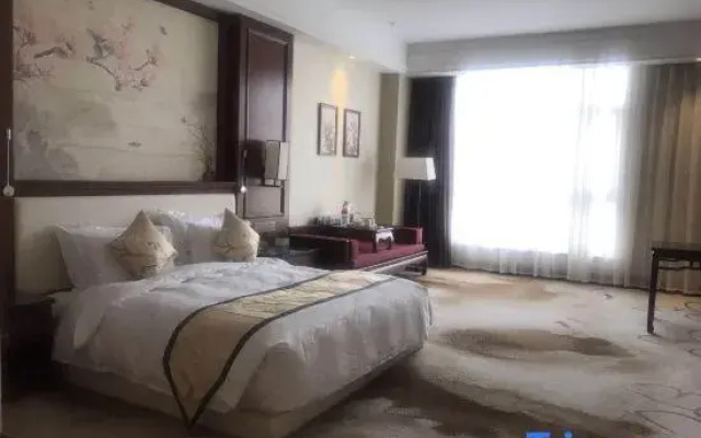 Phoenix International Hotel