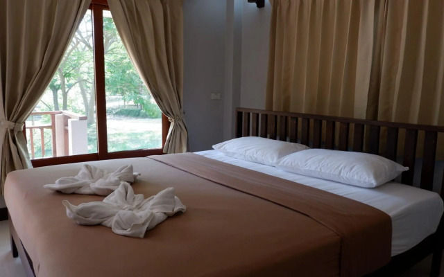Rai Lam Poo Farm and Camping Resort