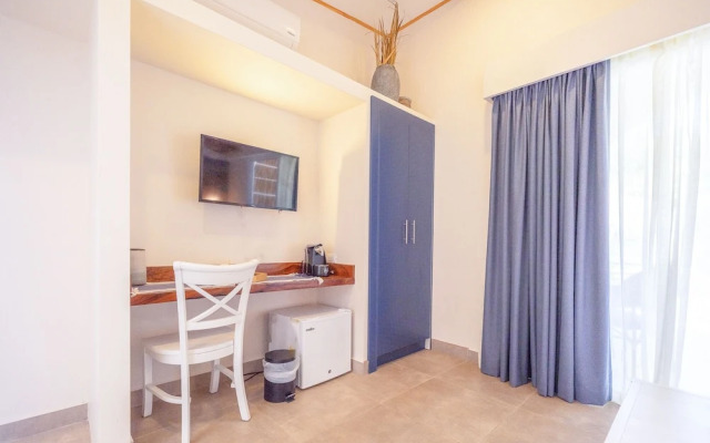 Les Voiles Blanches Tamarindo