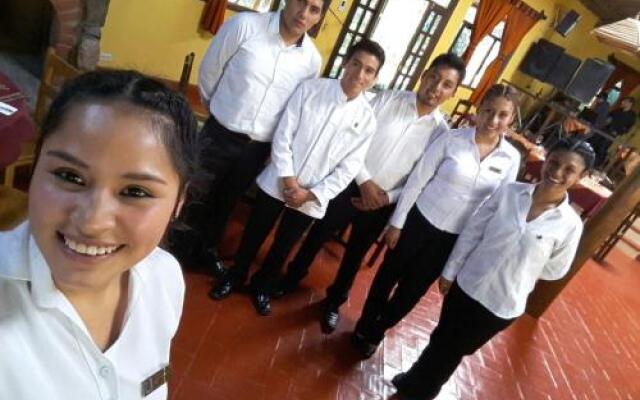 Villa Los Loros Choquequirao Lodge & Tours