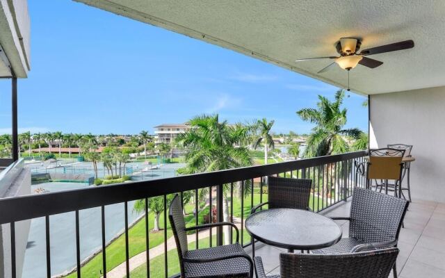 Condo in Community With Beach Access, Pool and Tennis