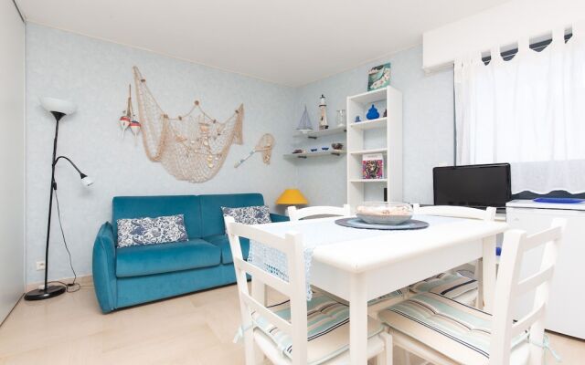 Vaneau Mediterranean Apartment