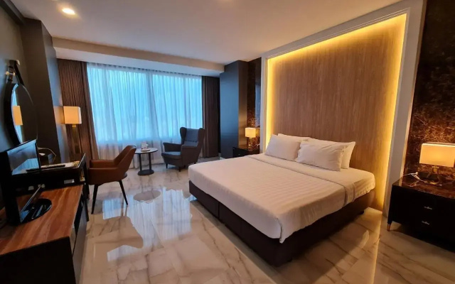 Chaisaeng Palace Hotel