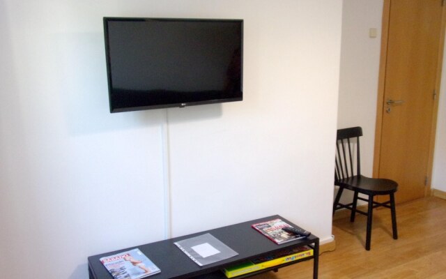 Apartment With 2 Bedrooms in Almada, With Enclosed Garden and Wifi - 8