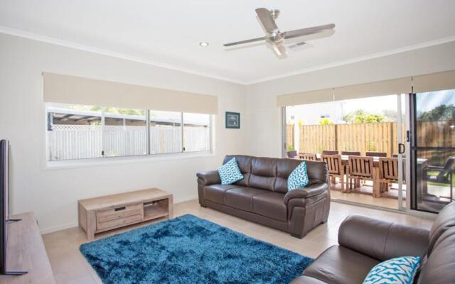Petrie Beach Holiday Home