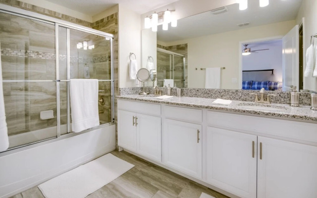 Romeo Circle Villa Storey Lake 1