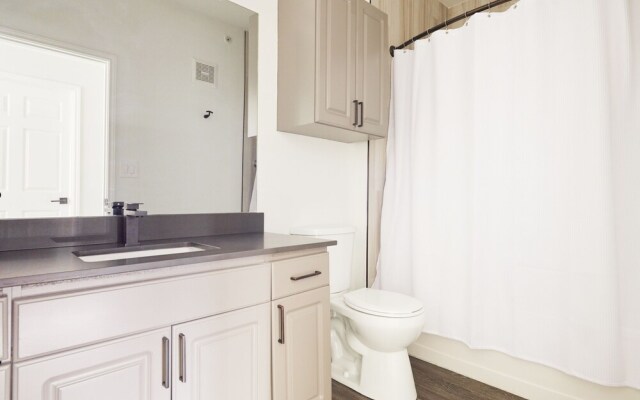 Artsy South Congress Suites by Sonder