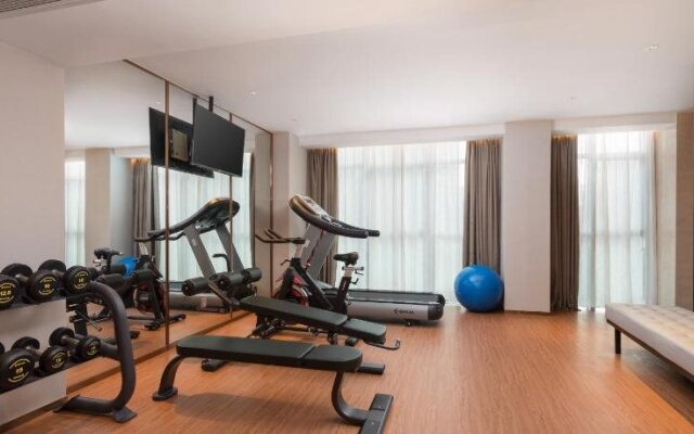 Echeng Hotel - Tongji Holiday Hotel Guangzhou Zhujiang New Town