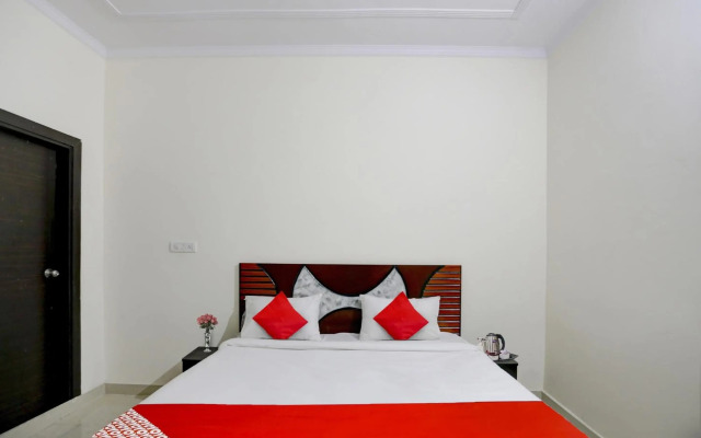 OYO Flagship 80632 Relax Inn