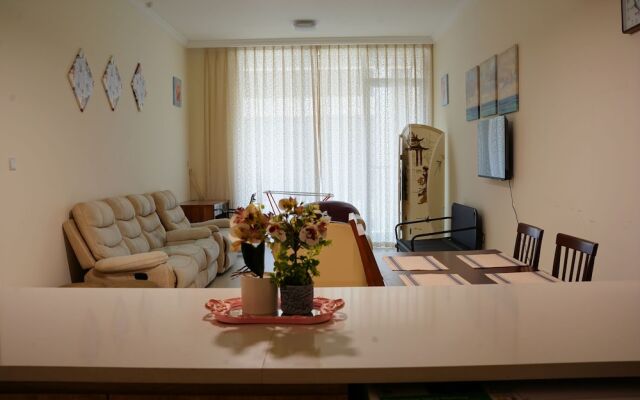 Апартаменты Mirdif Hills Apartaments
