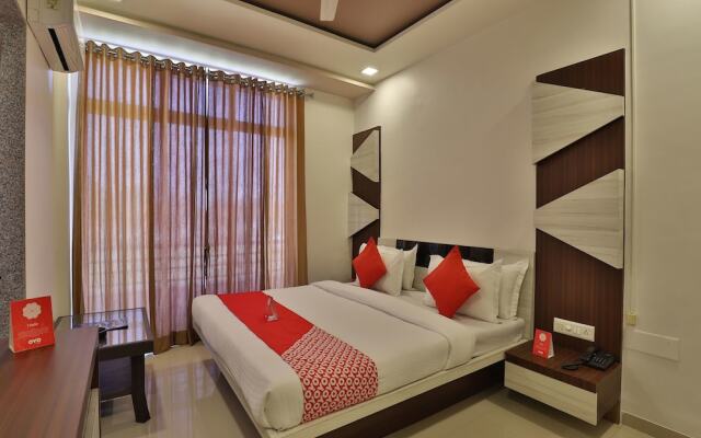 OYO 11750 Hotel Starz