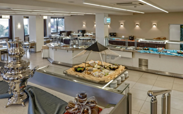 Lagomandra Hotel and Spa