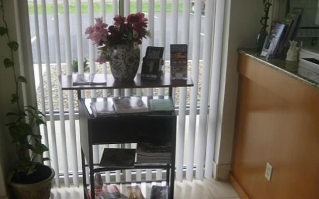 Red Carpet Inn Chambersburg