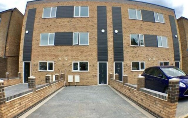 Modern 4 bed townhouse in Birmingham City Centre